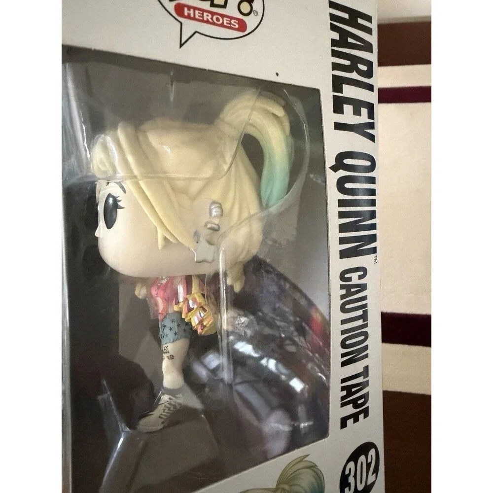 Funko Pop! Heroes #302 Birds of Prey Harley Quinn Caution Tape Vinyl Figure